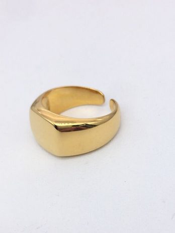 Square gold ring