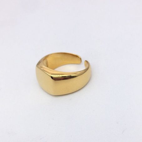 Square gold ring